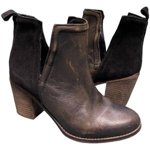 Diba True Later On Olive Metallic/Black Leather and Suede Notched Bootie Size 10